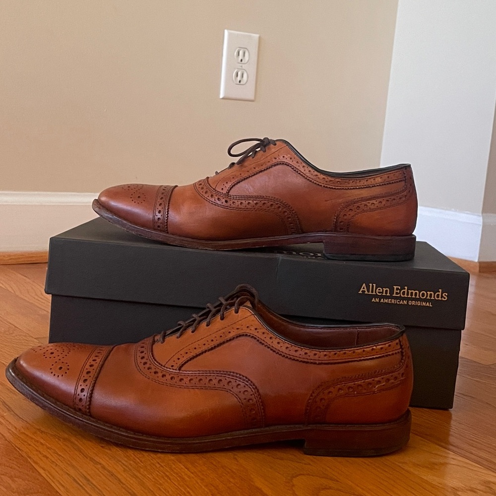 Allen Edmonds Strand in Walnut size 11D